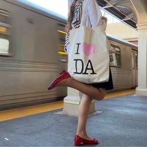 I 🩷 DA nyc exclusive pop up tote